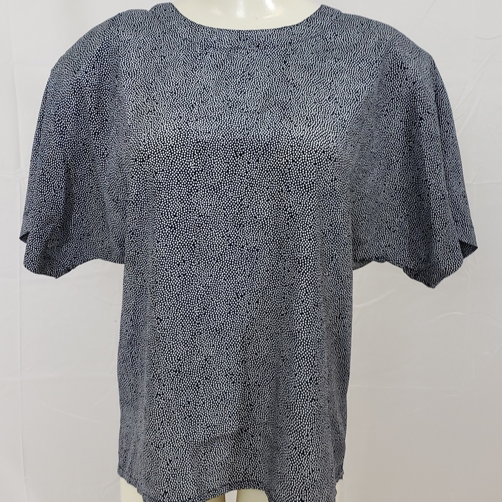 Nicola Top size Large Blue Polka Dot Short Sleeve